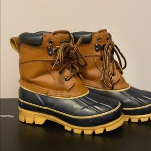 Boy water/snow boots size 11